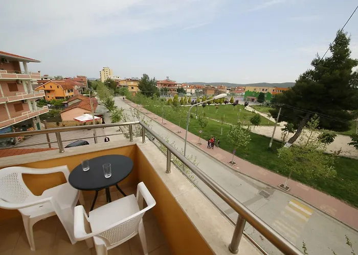 Andrea Bashuri Hotel *